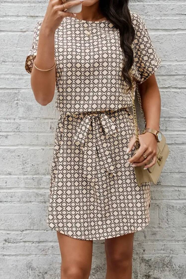 Women's Short Sleeve Round Neck Waist Belted Geometric Pattern Suprem Dress