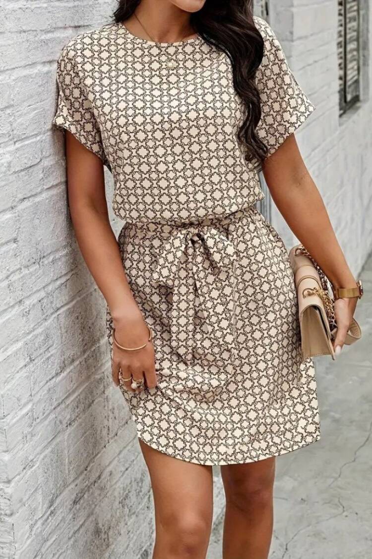 Women's Short Sleeve Round Neck Waist Belted Geometric Pattern Suprem Dress
