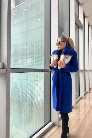 Elegant Single-Breasted Coat With Notched Collar