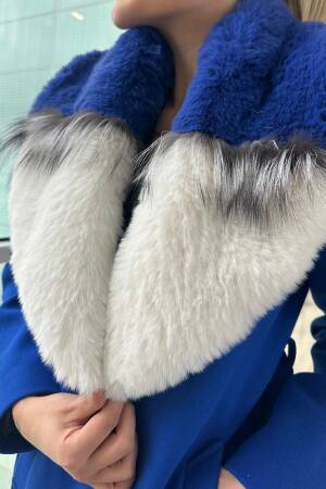 Elegant Single-Breasted Coat With Notched Collar