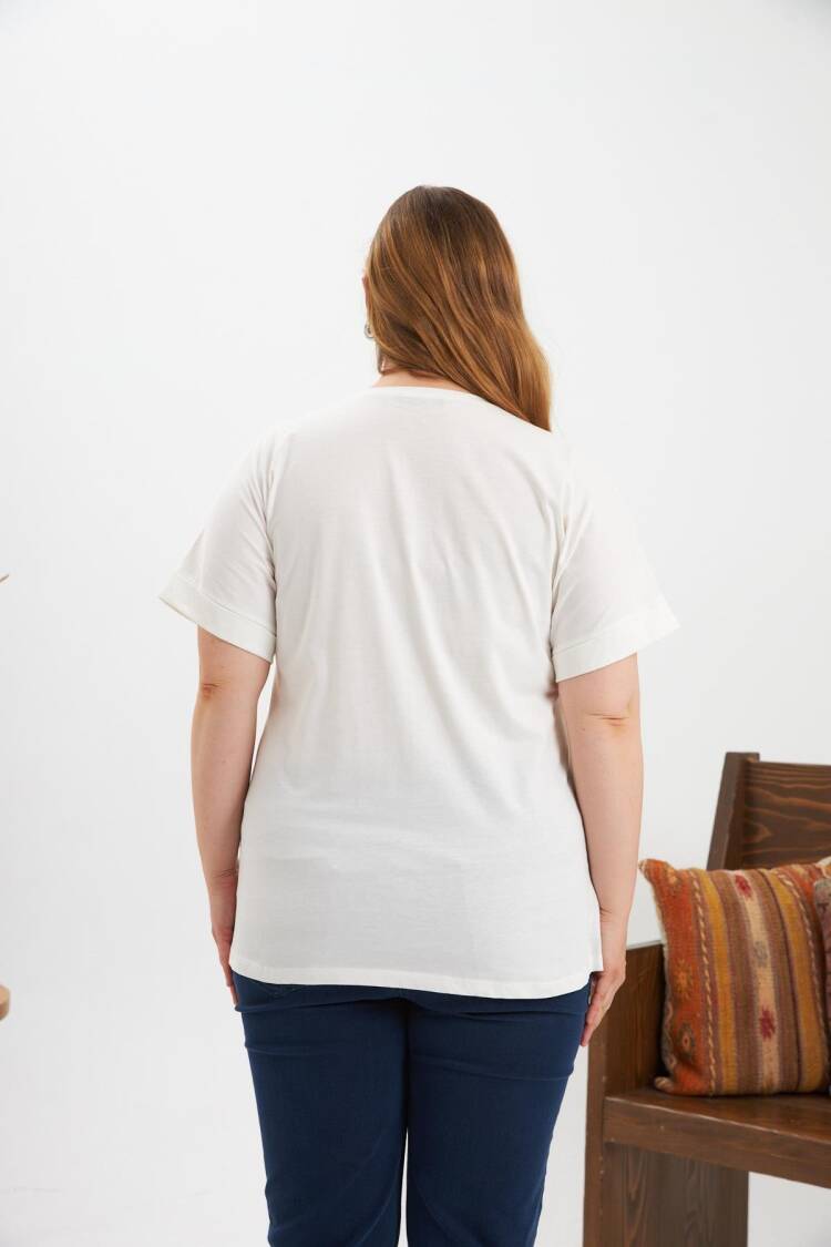 White Casual Tshirt With Letter Print - Plus Size