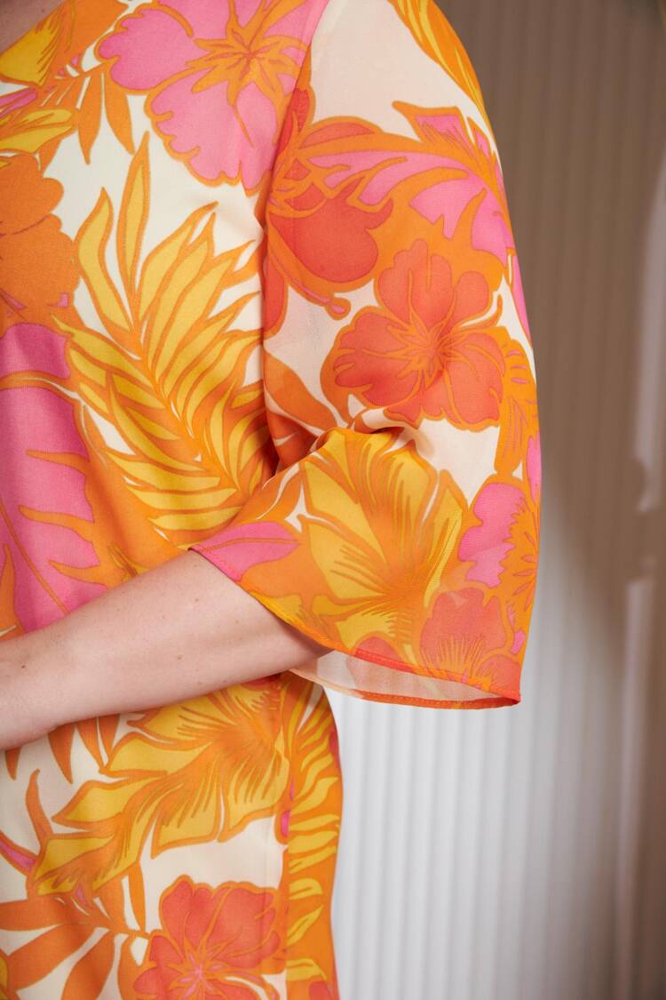 Plus Size Floral Shift Dress With V-Neck
