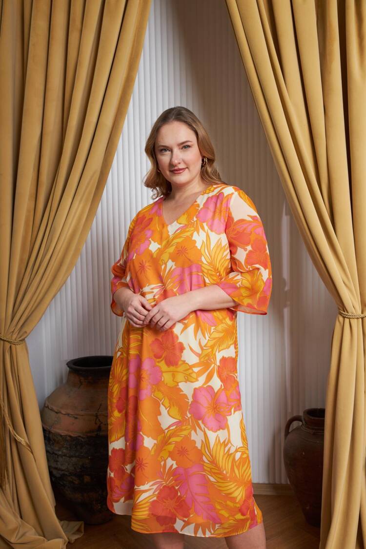 Plus Size Floral Shift Dress With V-Neck