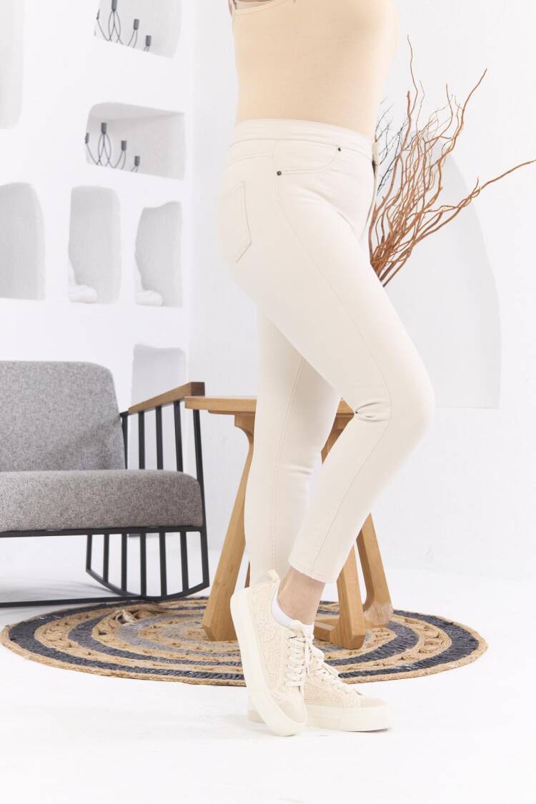 Beige Skinny Leg Tapered/Carrot Pants