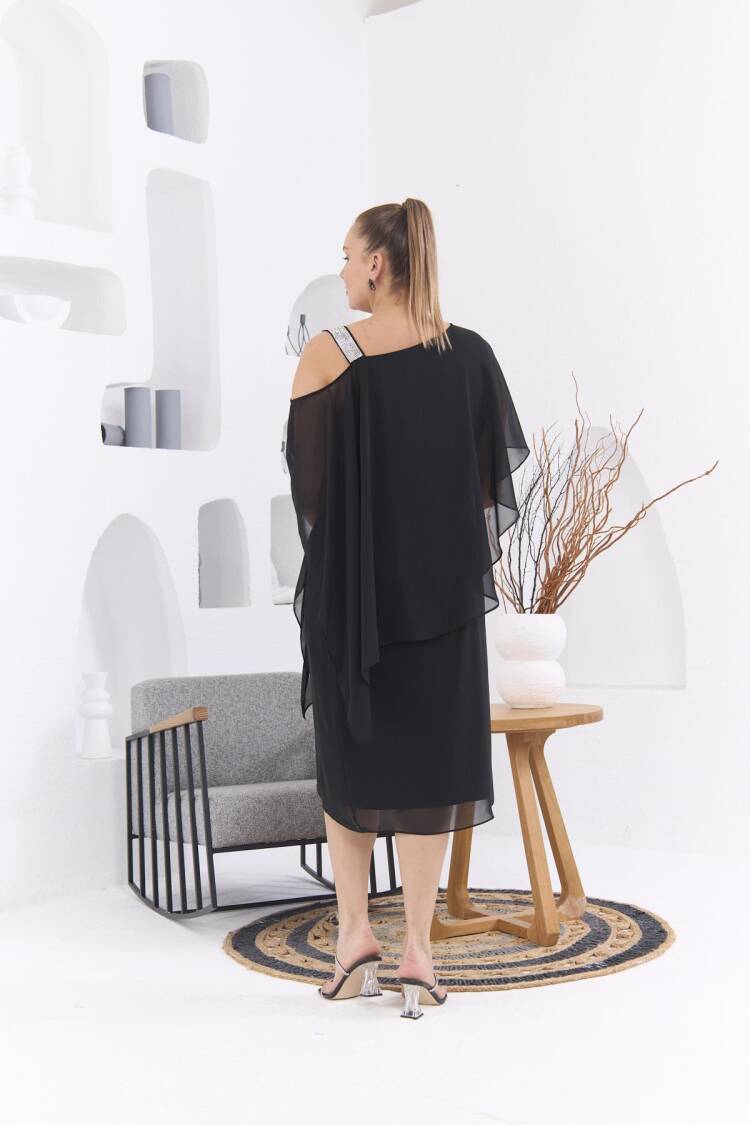Elegant Plus Size Sleeveless Shift Dress