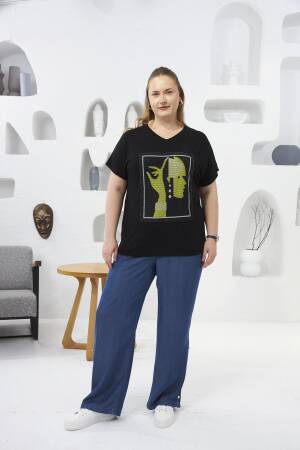 Casual Plus Size Tshirt With V-Neck