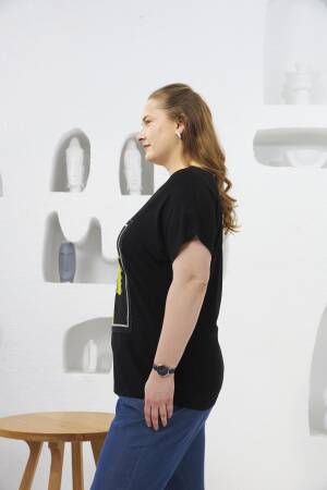 Casual Plus Size Tshirt With V-Neck