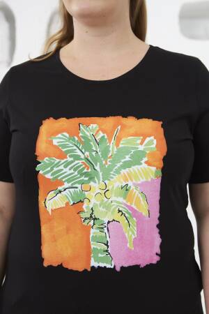 Casual Plus Size Tshirt With Tropical Pattern