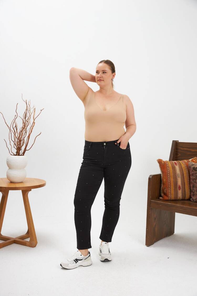 Mom Jeans With Polka Dot Pattern