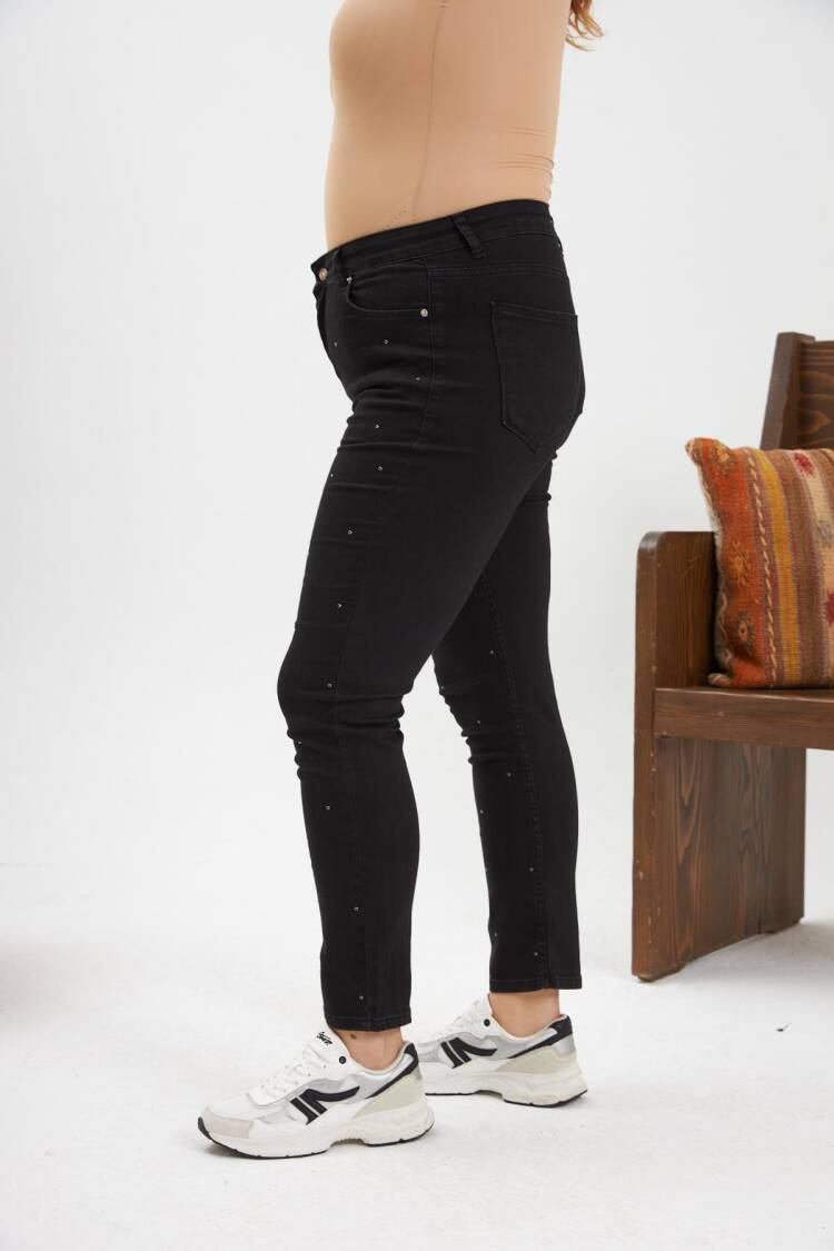 Mom Jeans With Polka Dot Pattern