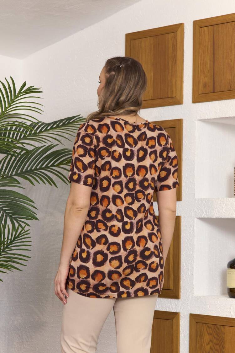 Beige Casual Plus Size Tshirt With Animal Print