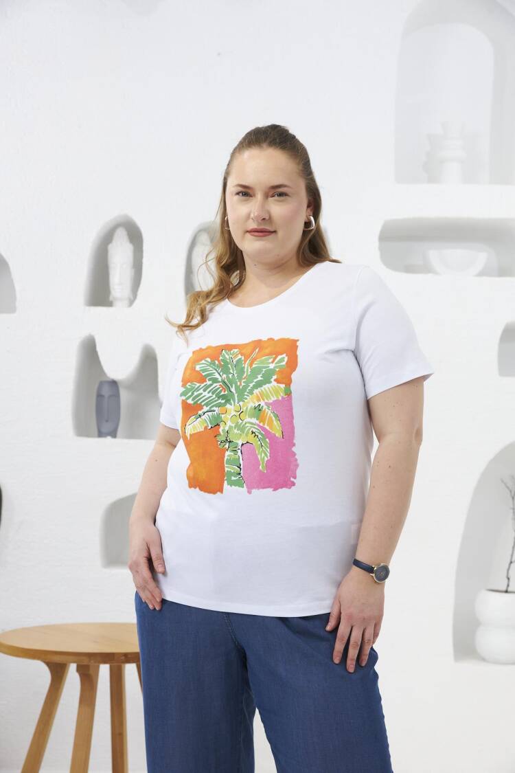 Casual Plus Size Tshirt With Tropical Color Block