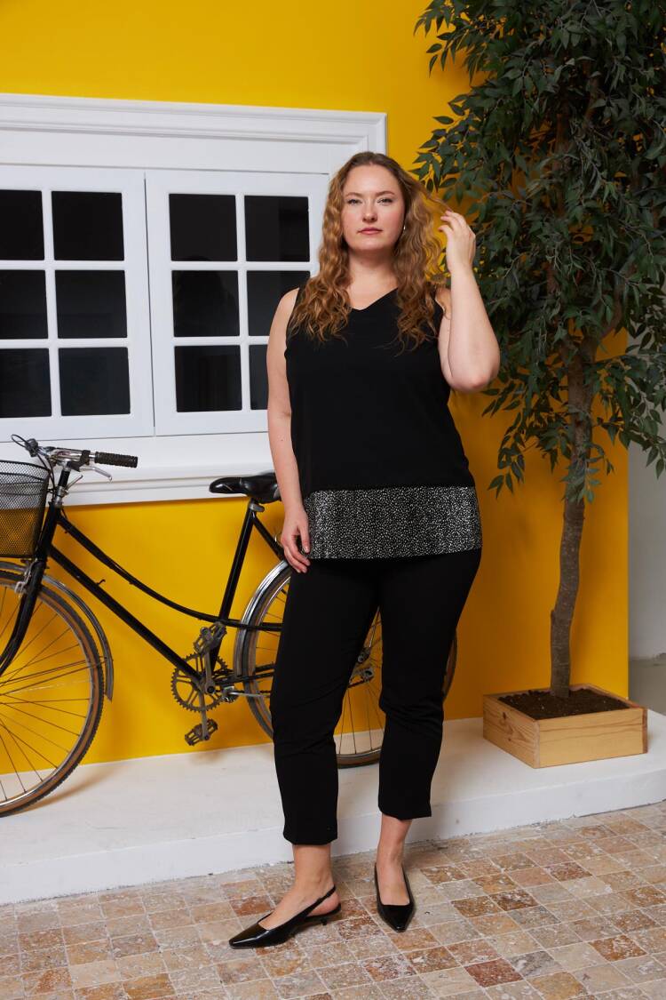 Plus Size Sleeveless V-Neck Blouse