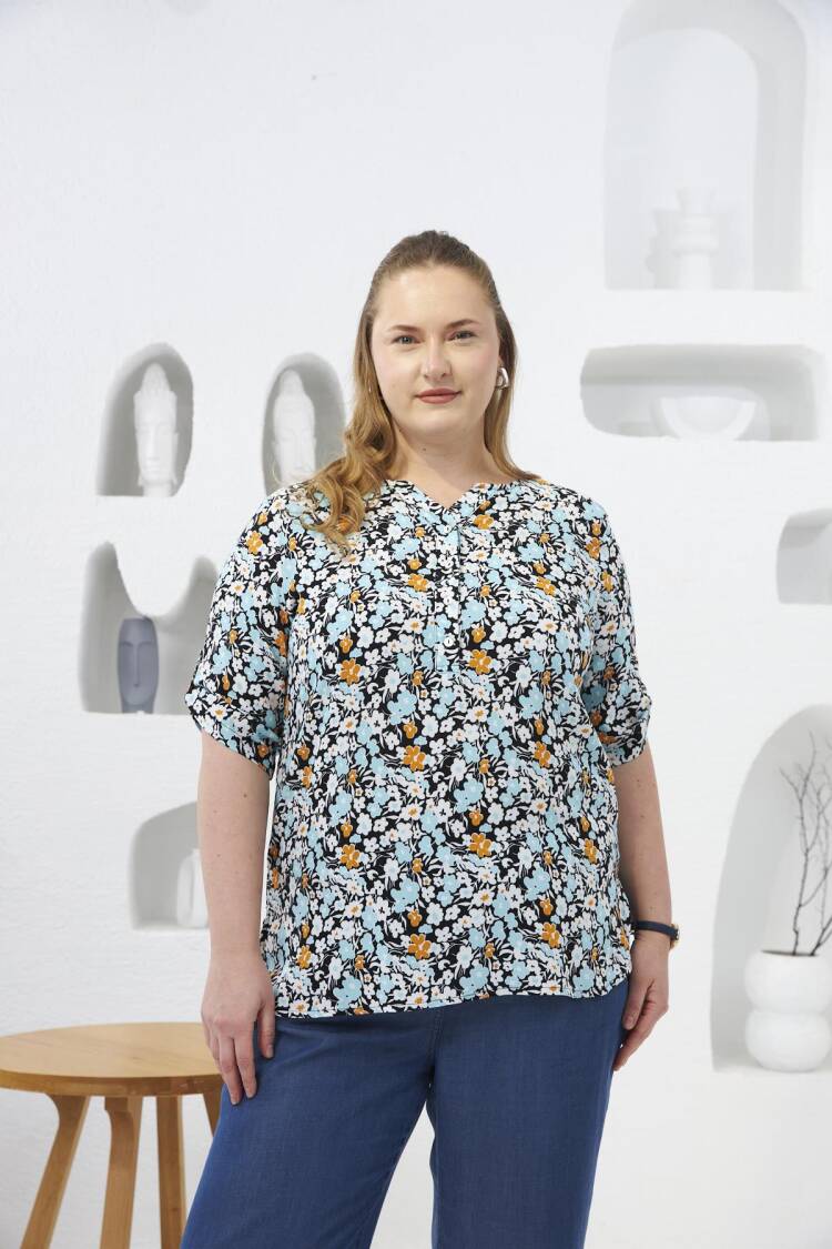 Chamomile Print Dominant Collar Plus Size Blouses Baby Blue