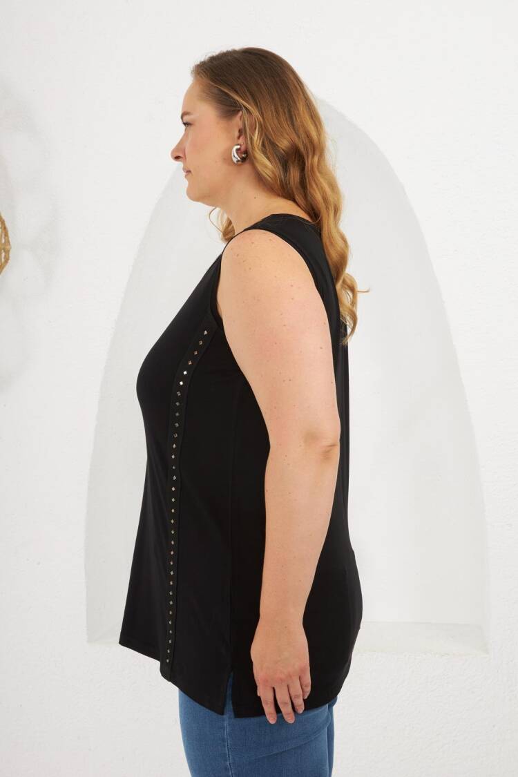 Plus Size Sleeveless V-Neck Blouse