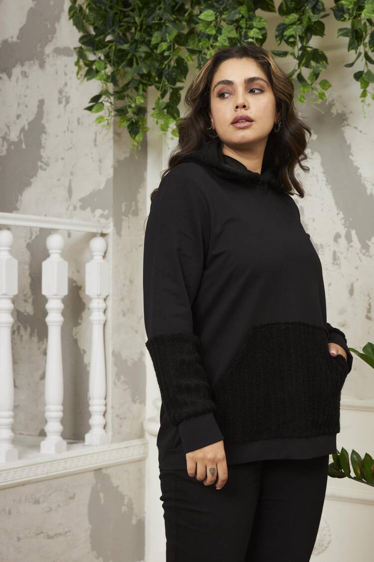 Black Plus Size Casual Sweatshirt