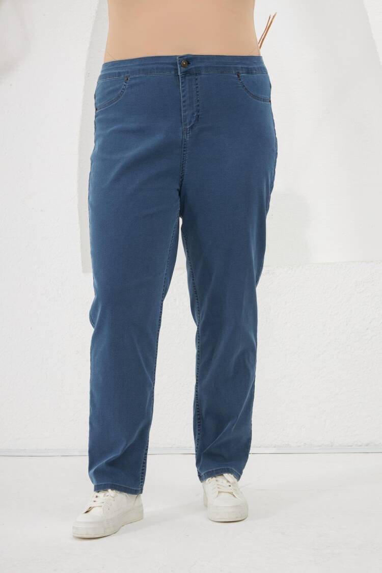 Blue Casual Plus Size Mom Jeans With Buttoned Closure