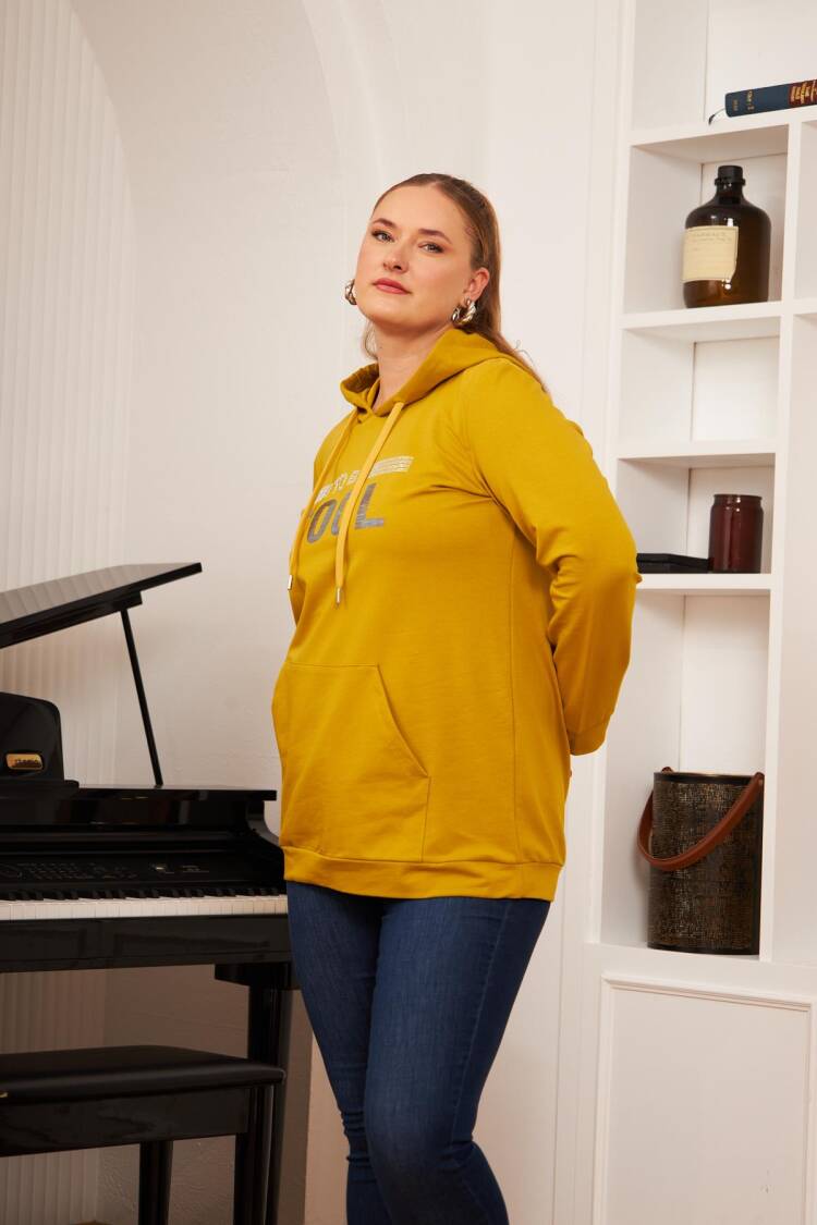 Sweatshirt With Hooded Neck And Letter Print