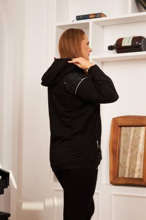 Black Tracksuit With Slim Fit And Hooded Neck