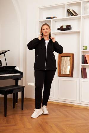 Black Tracksuit With Slim Fit And Hooded Neck