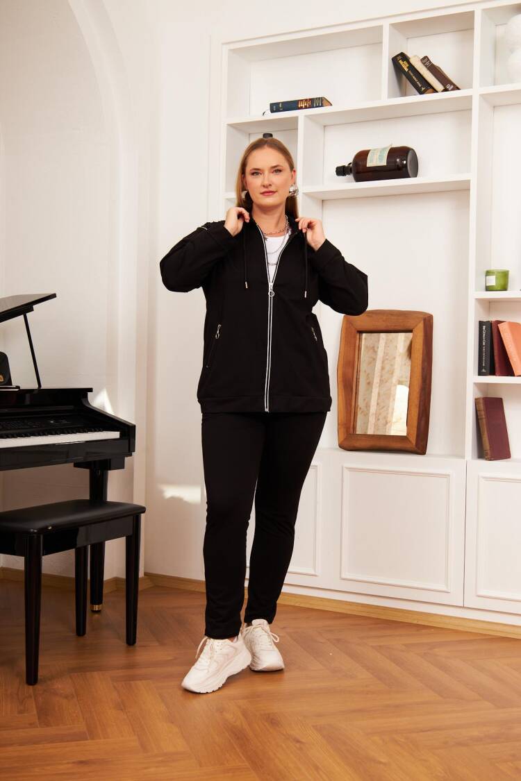 Black Tracksuit With Slim Fit And Hooded Neck