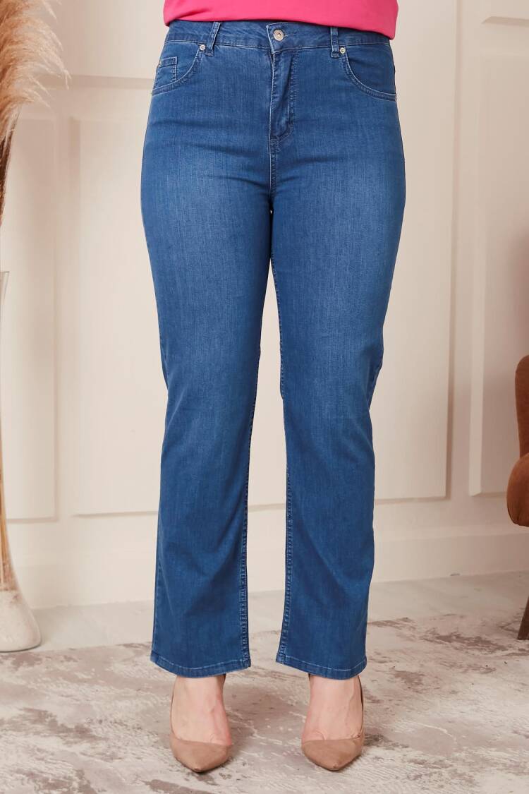 Pipe Leg Plus SizeJeans
