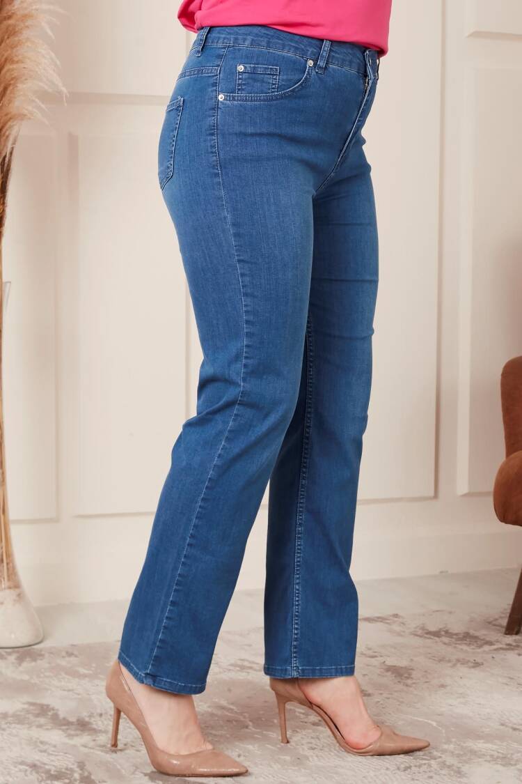 Pipe Leg Plus SizeJeans