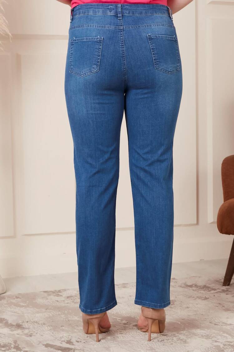 Pipe Leg Plus SizeJeans