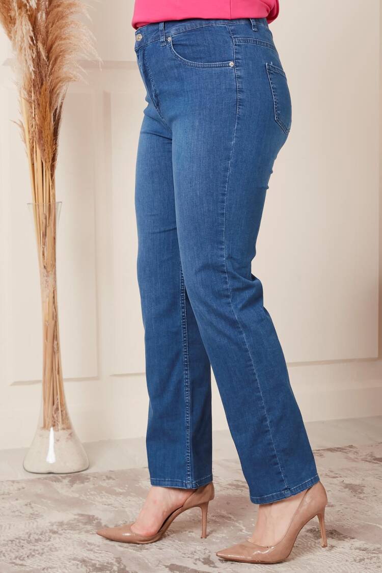 Pipe Leg Plus SizeJeans