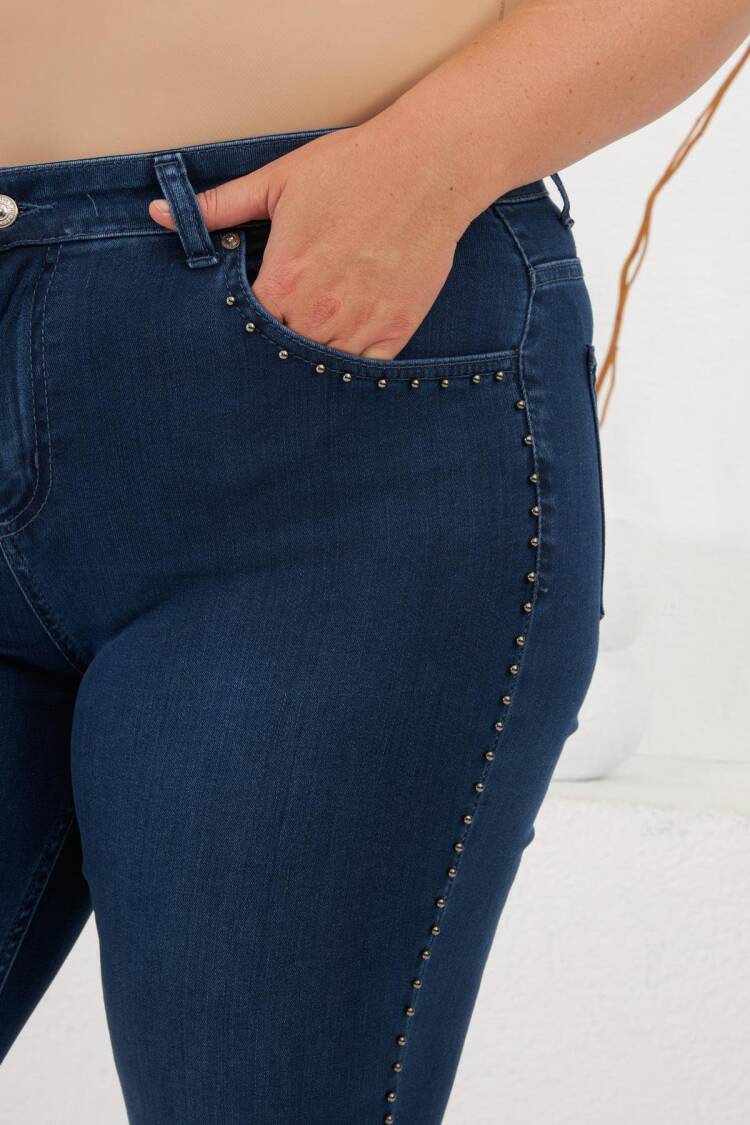 Blue Casual Plus Size Mom Jeans With Flare Leg