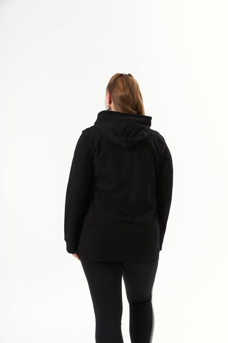 Sweatshirt With Hooded Neck - Casual Plus Size