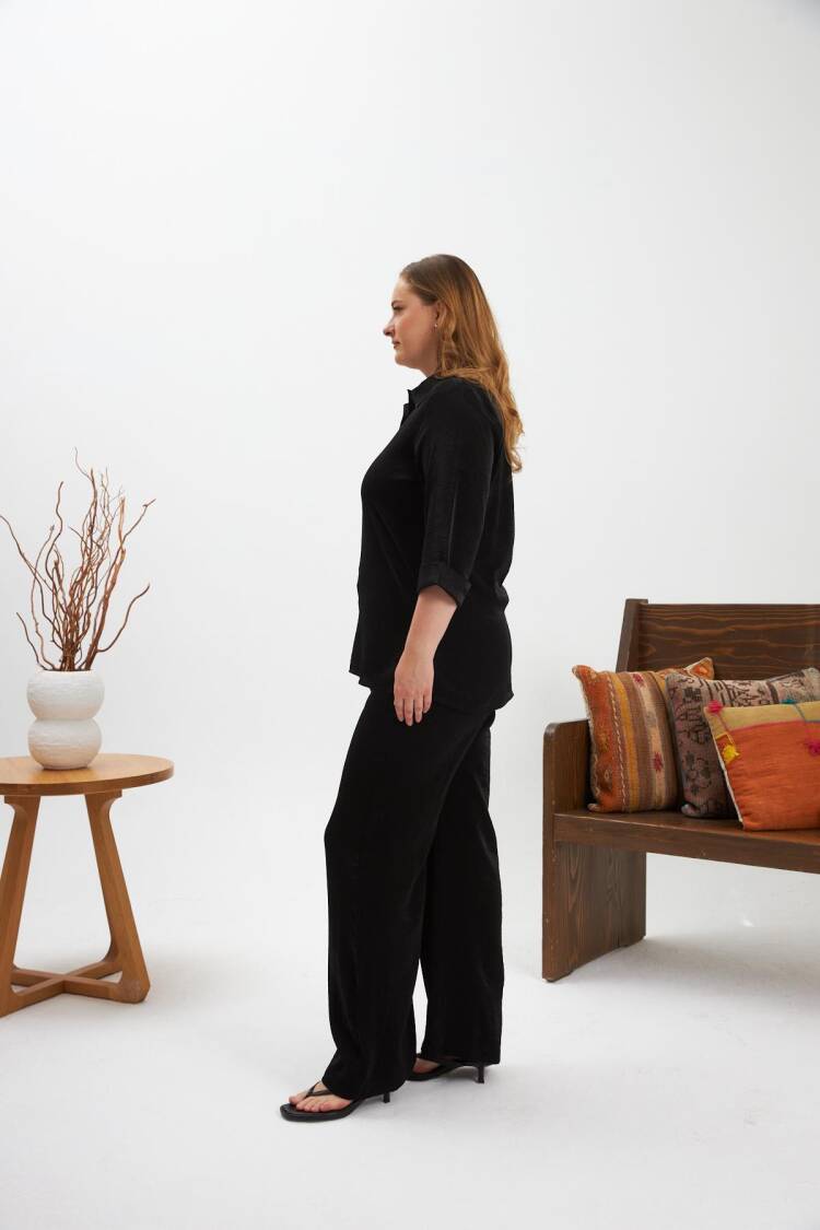 Black Plus Size Elegant Blouse With Polo Neck