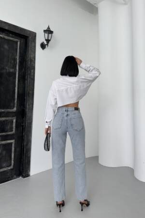 Blue Mom Jeans With High Waist And Straight Leg