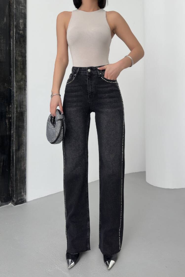 Straight Jeans With Stones