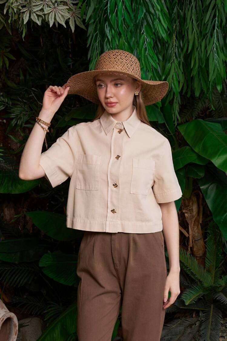 Beige Casual Shirt With Notched Neck And Half Sleeves