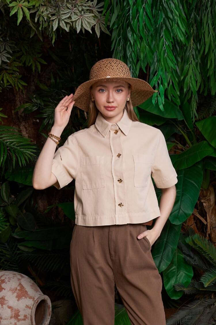 Beige Casual Shirt With Notched Neck And Half Sleeves