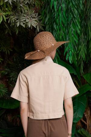 Beige Casual Shirt With Notched Neck And Half Sleeves