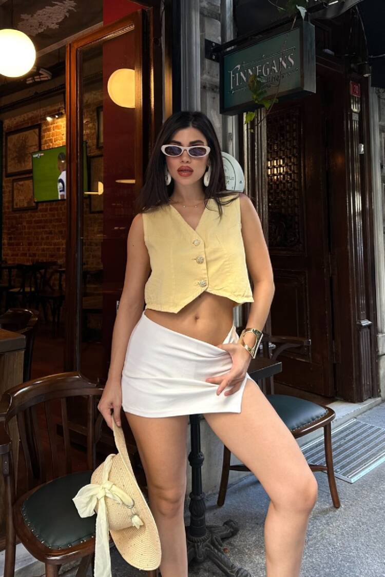 Slim Fit Crop Vest