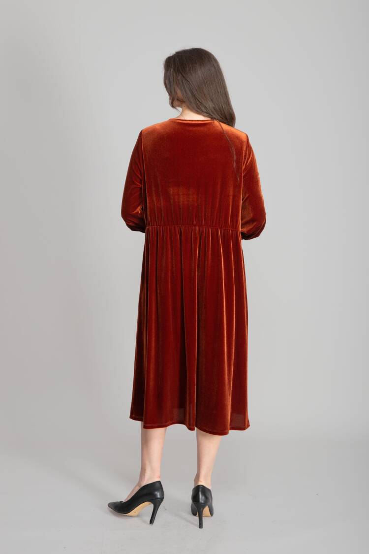 Elegant Brown A-Line Dress With Round Neck
