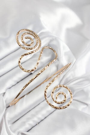 Brass Ethnic Pattern Gold Color Pazu Bracelet