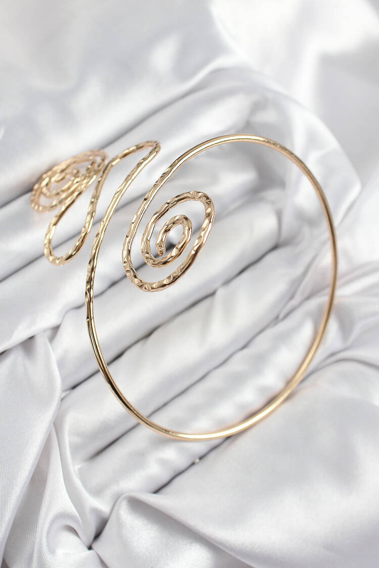Brass Ethnic Pattern Gold Color Pazu Bracelet