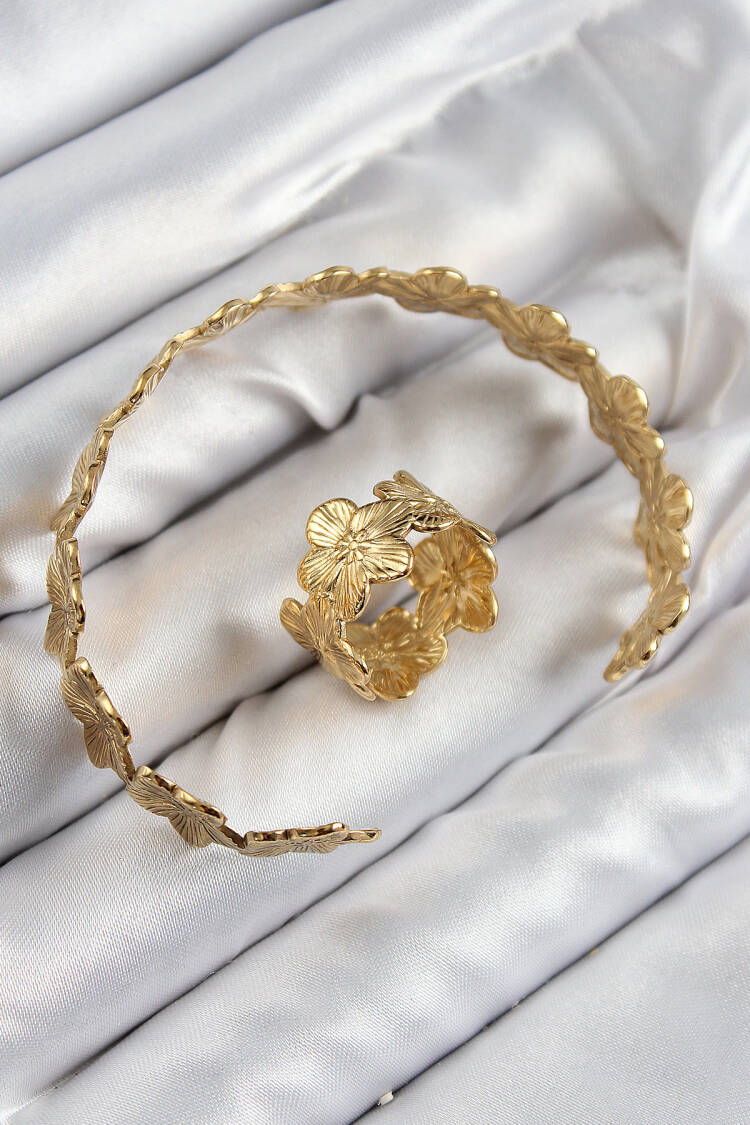 Brass Flower Pattern Gold Color Bangle Ring Set