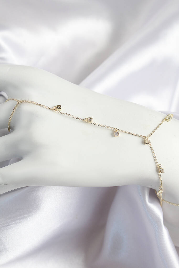 Brass Zircon Stone Rocking Pattern Gold Color Women Shakhmeran