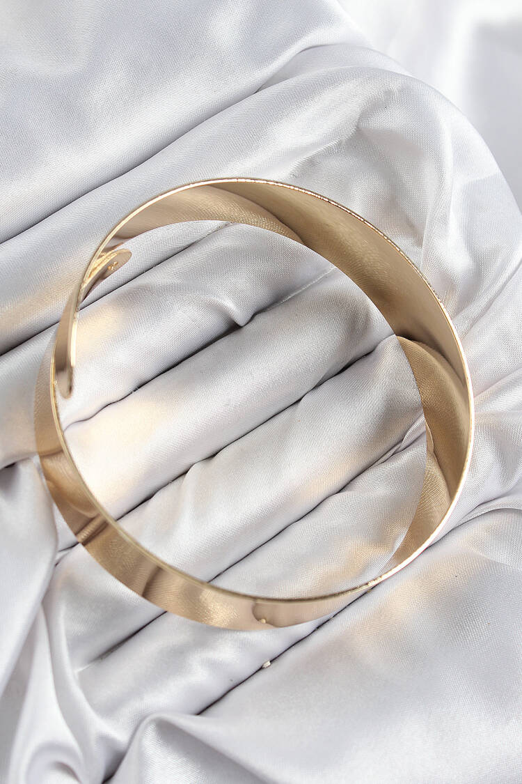 Brass Spiral Pattern Gold Color Pitch Bracelet