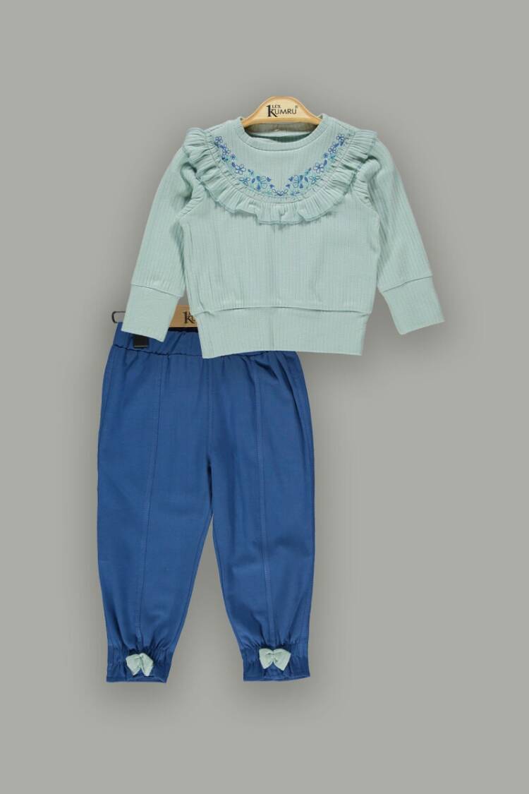 Wholesale 2-Piece Girls Sweat Sets with Pants 2-5Y - Brand: Kumru Bebe - Kids & Baby Clothes Wholesale - Globality Store