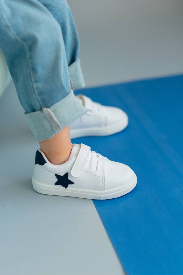 Wholesale Baby Unisex Sneakers 21-27 EU - Brand: Firststep - Kids & Baby Clothes Wholesale - Globality Store