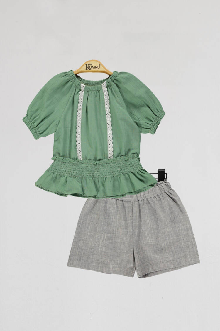 Wholesale Girls 2-Piece Blouse and Shorts Set 2-5Y - Brand: Kumru Bebe - Kids & Baby Clothes Wholesale - Globality Store