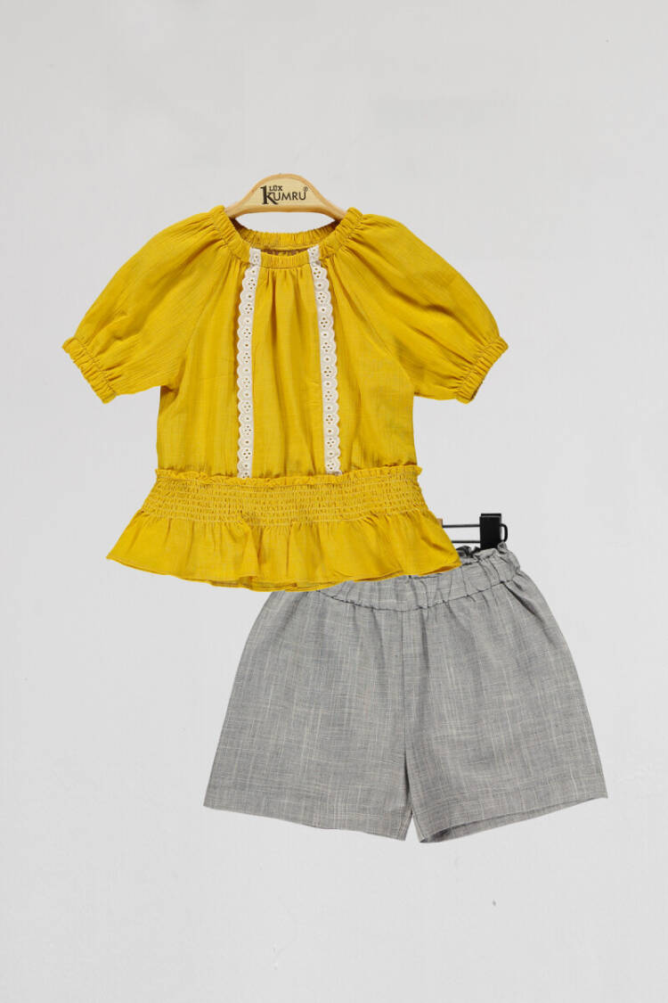 Wholesale Girls 2-Piece Blouse and Shorts Set 2-5Y - Brand: Kumru Bebe - Kids & Baby Clothes Wholesale - Globality Store