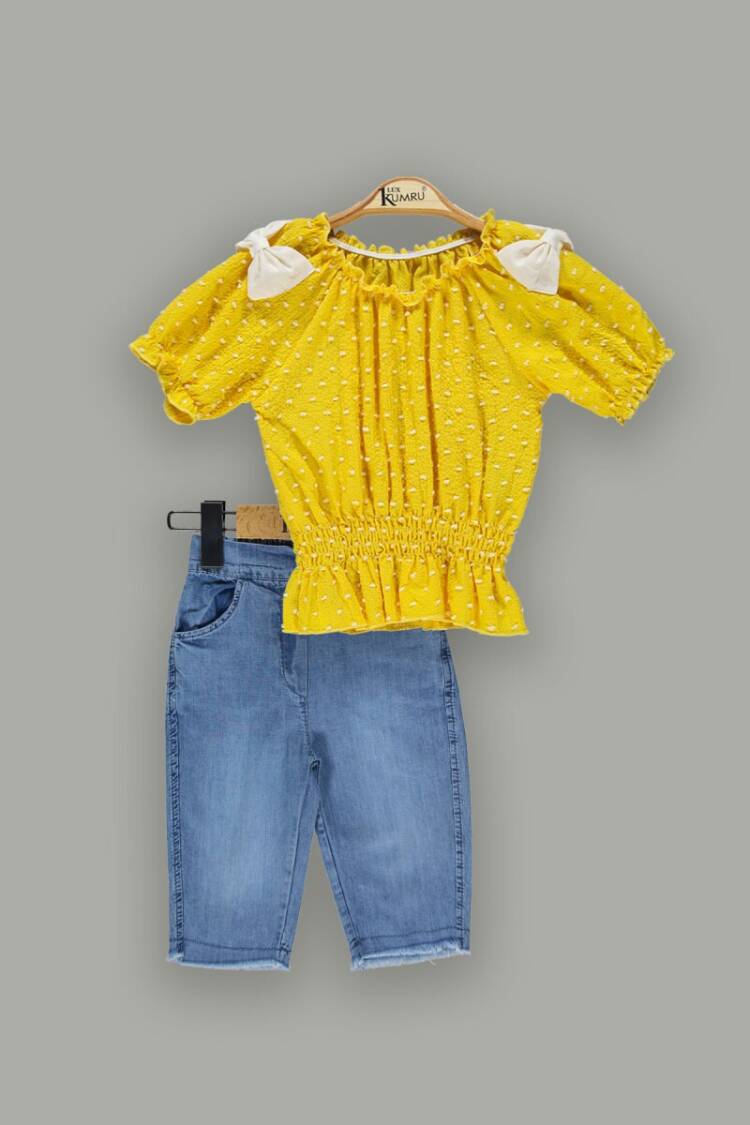 Wholesale Girls 2-Piece Sets with Spotted Blouse and Denim Shorts 2-5Y - Brand: Kumru Bebe - Kids & Baby Clothes Wholesale - Globality Store