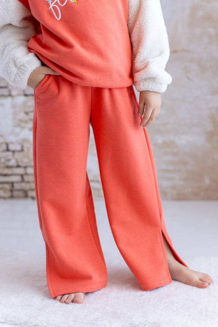Wholesale Girl's Sweatpants with Slit Detail 1-12Y - Brand: Zeyland - Kids & Baby Clothes Wholesale - Globality Store